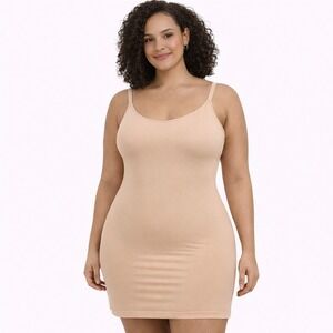 New SPANX Size Large Beige Hollywood Socialight Cami Full Slip Soft Microfiber